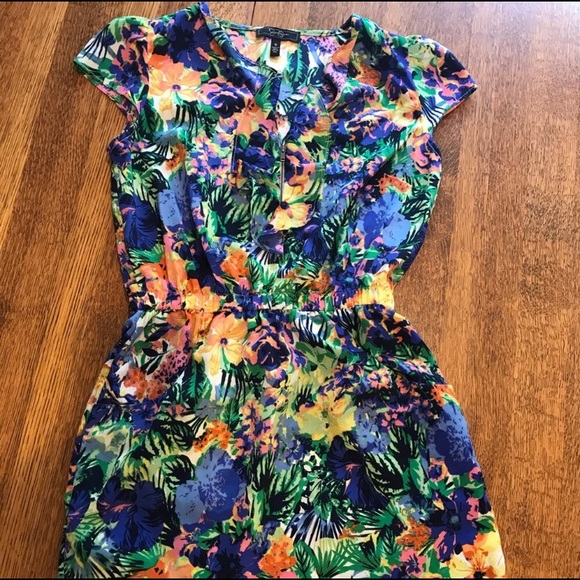 Jessica Simpson Dresses & Skirts - Jessica Simpson floral dress
